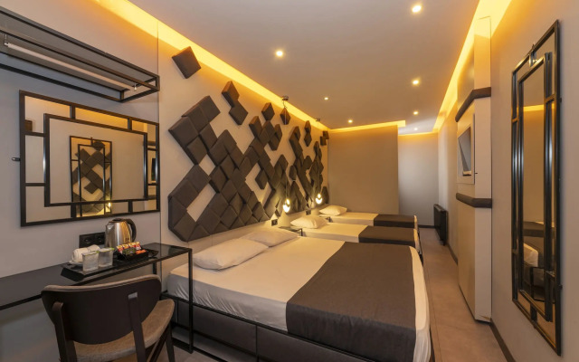 White Palace Hotel