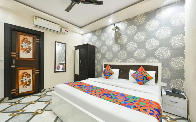 Fabhotel Royal Mountain