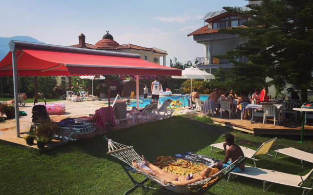 Yaprak Hotel