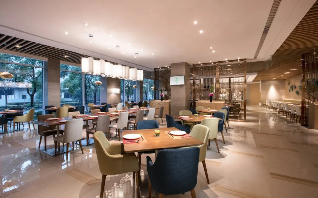 Holiday Inn Hangzhou Gongshu, an IHG Hotel