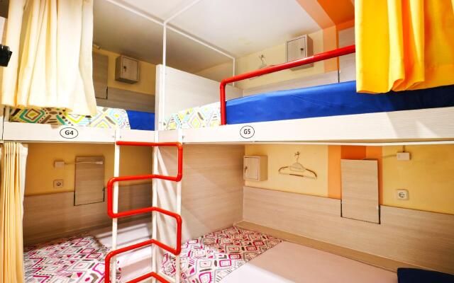 Mel's Dorm