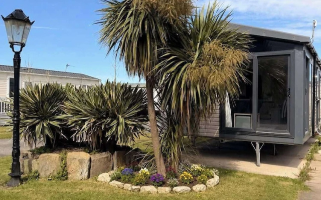 Seaside Charm Cabin Retreat in Rhyl