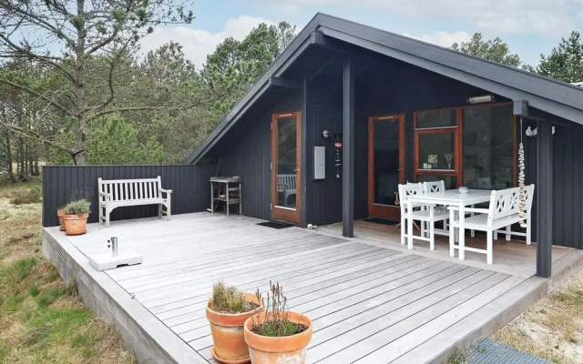 6 Person Holiday Home in Albaek