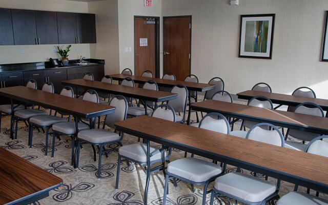 Holiday Inn Express & Suites Tahlequah by IHG