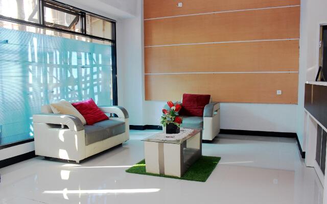 OYO 783 Grand Mentari Guest House