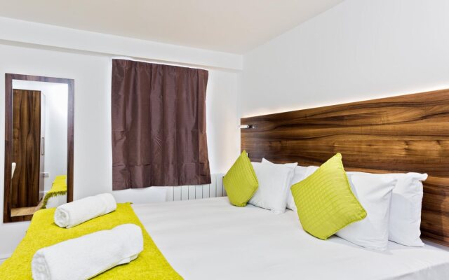 Metro Guest House