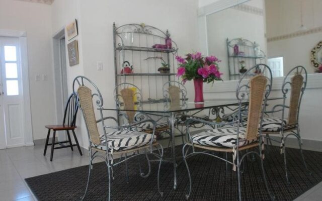 Residencia Los Encantos