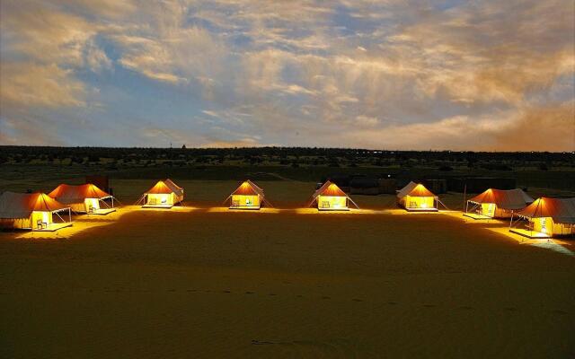 Moonlight Oasis Camp