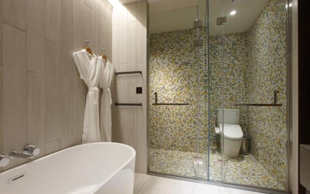 Discovery Hotel