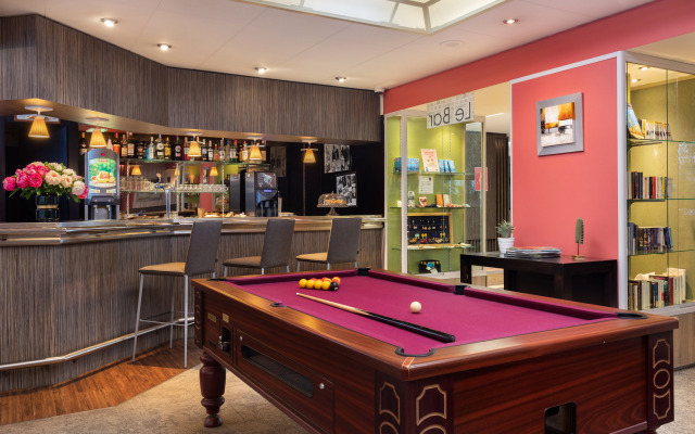 Chromatics Hotel & Restaurant The Hill Club by happyculture