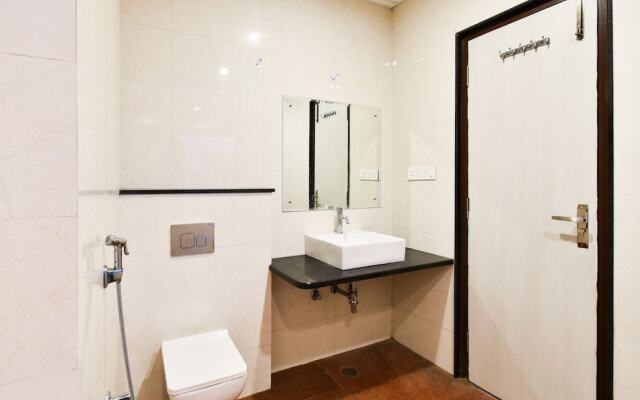 Townhouse 652 Hotel Royal Akshayam