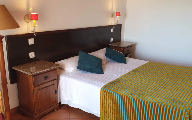 Quinta do Mar - Country & Sea Village
