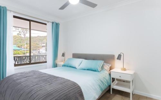 Bay Dream Believer', 16 Verona Road - Pet Friendly, Boat Parking And Wifi – Guest Rooms – Shoal Bay