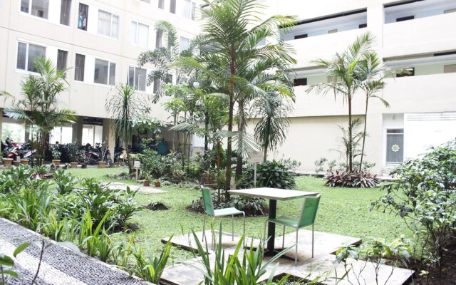 Comfy Studio Apartment at Emerald Tower
