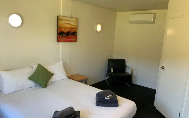Victoria Accommodation Village