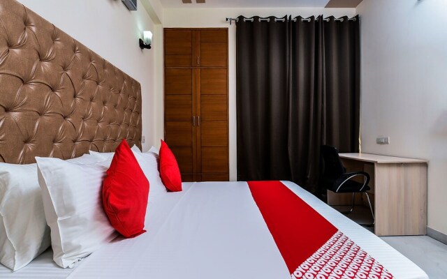 OYO 16634 The Oro Homes