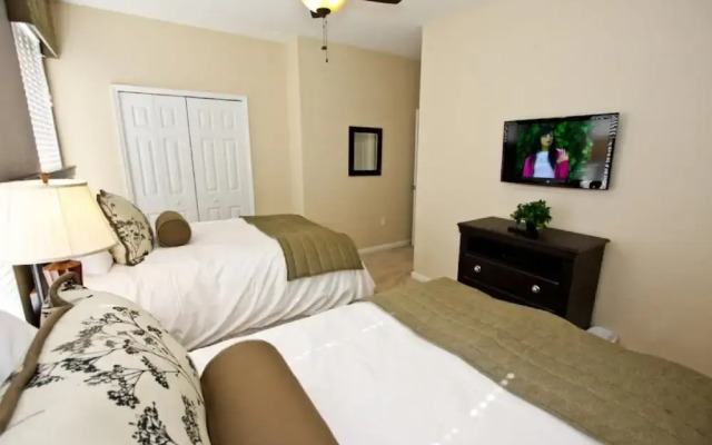 4845 Vista Cay