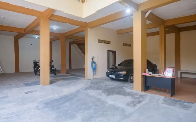 RedDoorz near Alun Alun Klaten