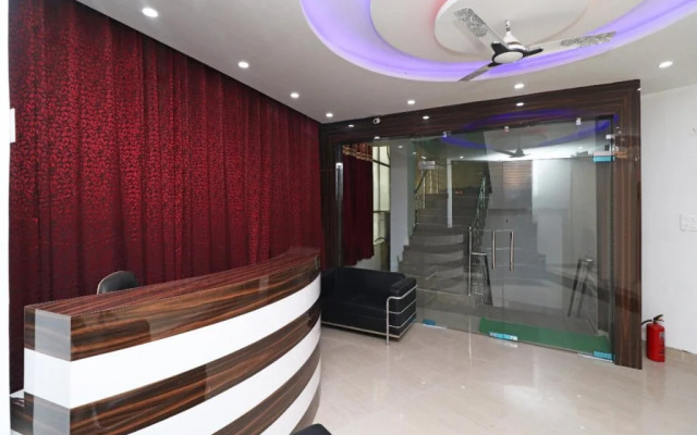 OYO 28849 Hotel Sunshine