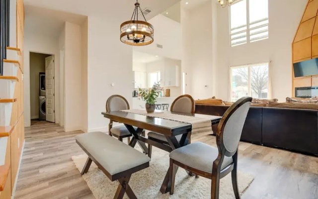 Spacious Lake Highland Townhome W/ Pool!