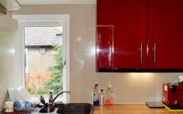 2 Bedroom Flat With Private Garden