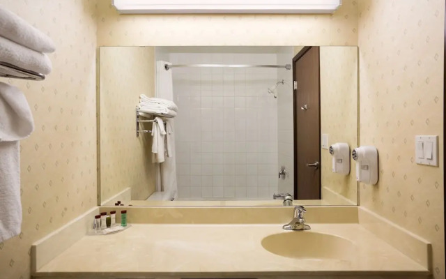 Ramada Clairmont/Grande Prairie