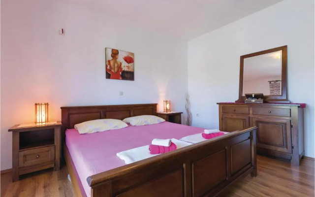 Apartment Bacinska jezera with lake View IX