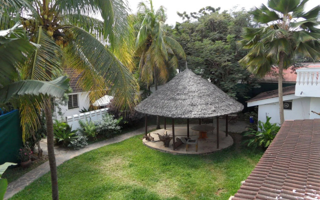 Boulevard Inn