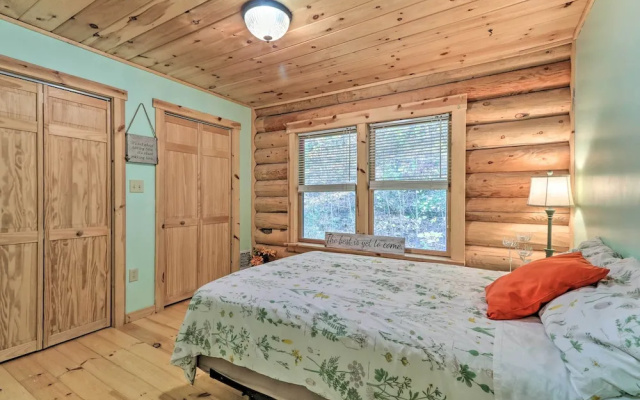 Grand 4,000 Sq Ft House - 11 Miles to Lancaster!