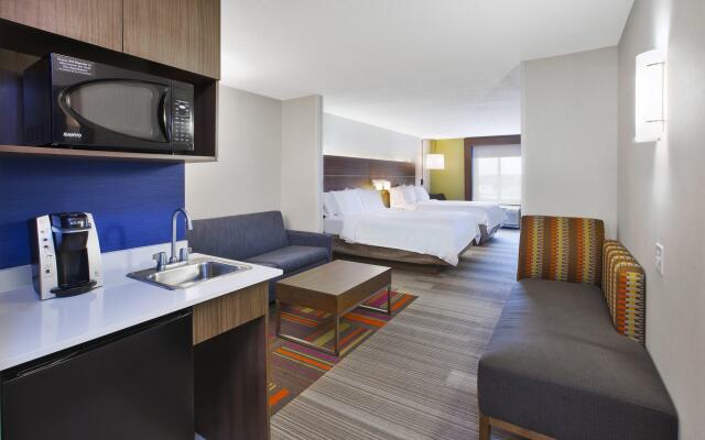 Holiday Inn Express Hotel & Suites Auburn Hills by IHG