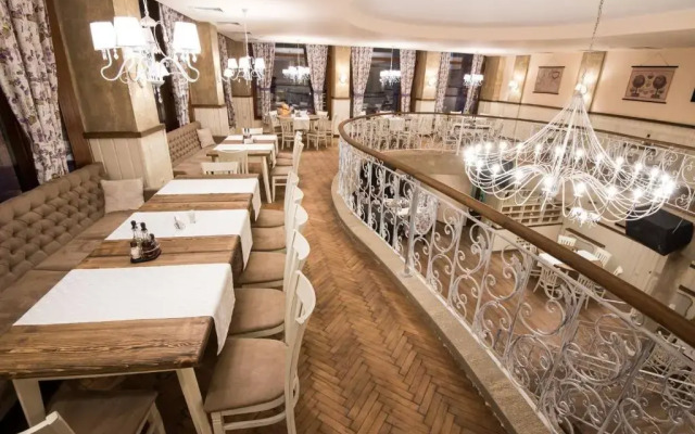 Victoria Hotel