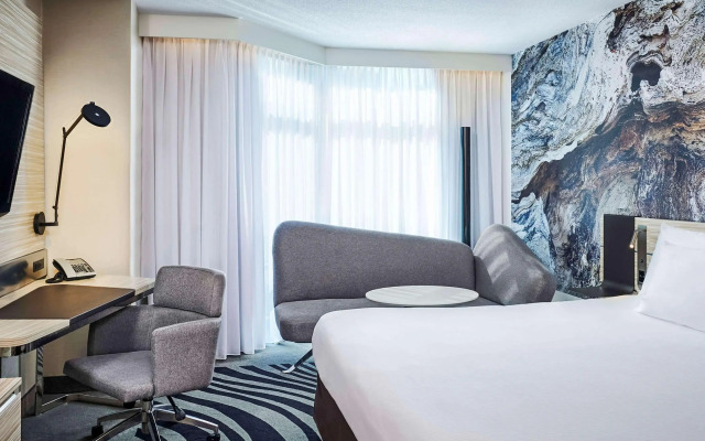 Novotel Toronto North York
