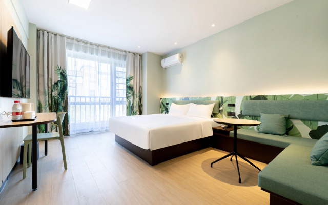 Hi Inn (Kunshan Huaqiao Administrative Service Center)