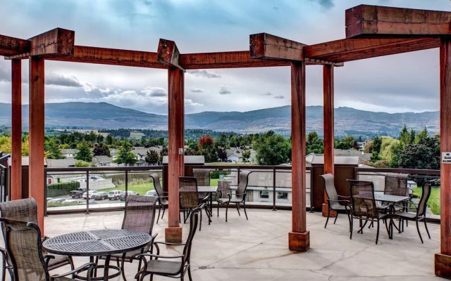 Corner Unit With Lakeview at Playa #402