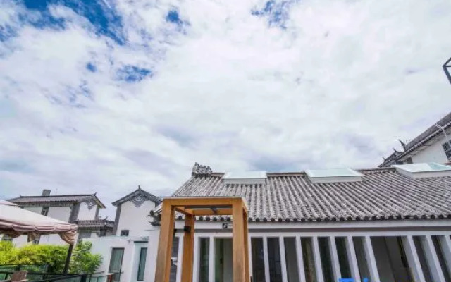 Po return. Slow talk