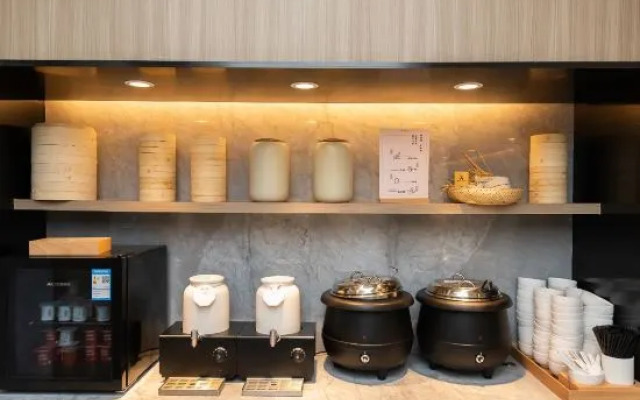 Ji Hotel Shanghai Xinzhuang Business District