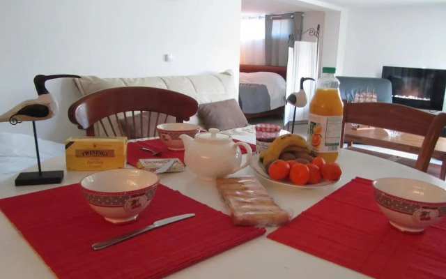 logement à 50 m de la mer !