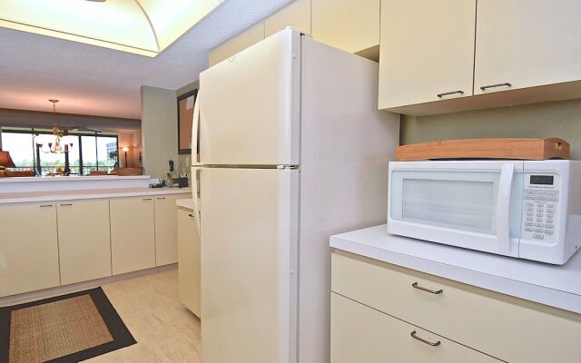 Gulf and Bay Club by Vtrips