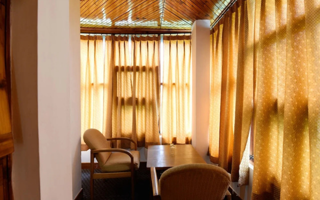 OYO Home 15642 Luxurious 2BHK