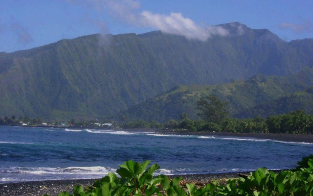 Tahiti Surf Beach Paradise