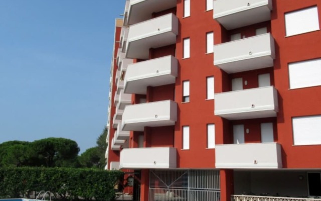 Serene Flat With Balcony and Pool - Beahost