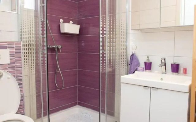 Apartman Matej with pool Povljana