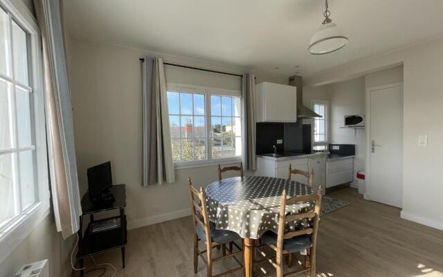 Appartement Jullouville, 2 pièces, 2 personnes - FR-1-361-37