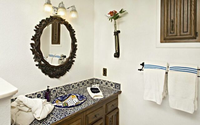 The Lakehouse Bed & Breakfast