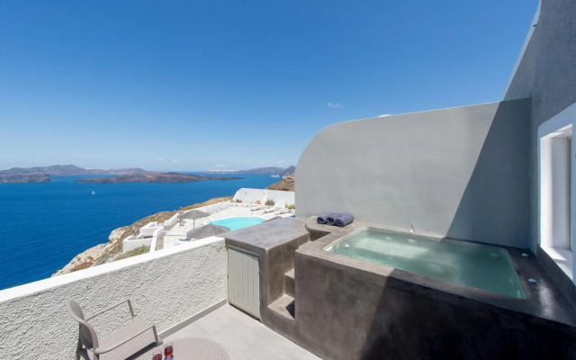 Caldera's Dolphin Suites
