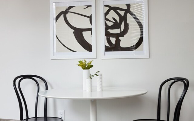 Bi-level 1br In Downtown Crossing By Sonder