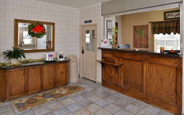 Americas Best Value Inn & Suites Winnie
