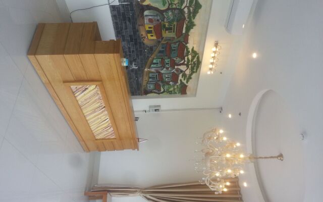 Anova Airport Hotel — Convenient & Friendly