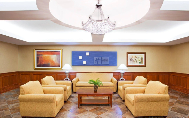 Holiday Inn Express Hotel & Suites Auburn Hills by IHG