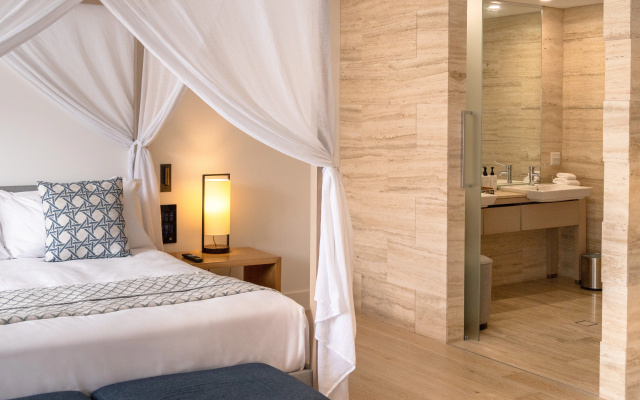 InterContinental Hayman Great Barrier Reef by IHG – Guest Rooms – Hayman Island